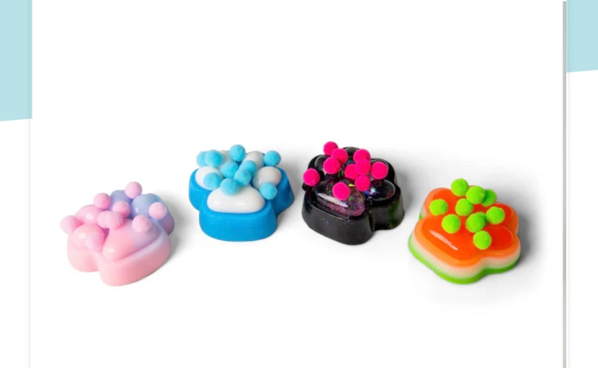 Scrunchems squishy cat paw in pouch with clip